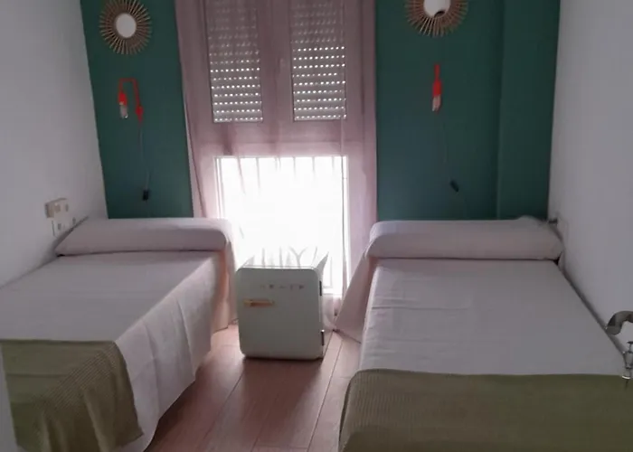 Casandra - Antiguo Valencianos Hostel Conil De La Frontera